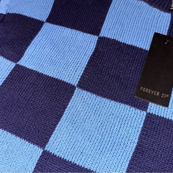 FOREVER 21 blue Checkered cropped sweater NWT - Picture 3 of 4